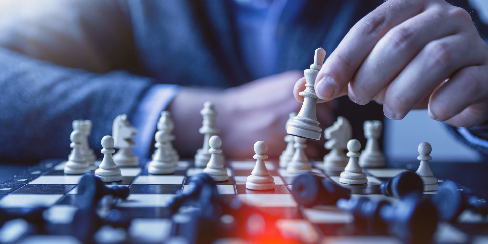 Decision Making - Dan Stromer on Casino Leadership - chess game analogy